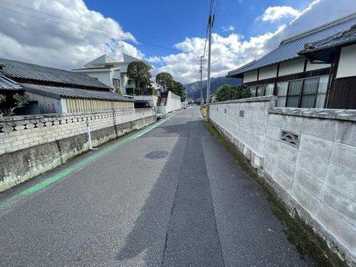大生院　中古戸建の前面道路含む現地写真|前面道路含む現地写真