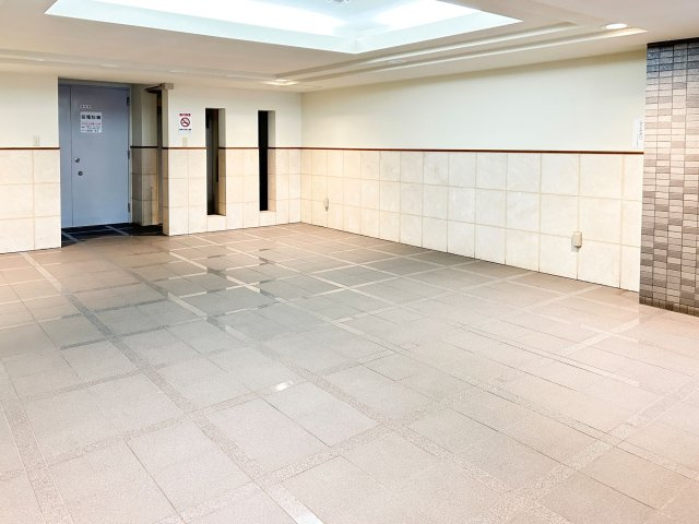 キャニオングランデ大島　角　部屋　リ　ノベーション済のエントランス