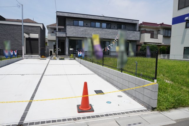 越谷市花田4丁目 新築分譲住宅 全4棟の駐車場