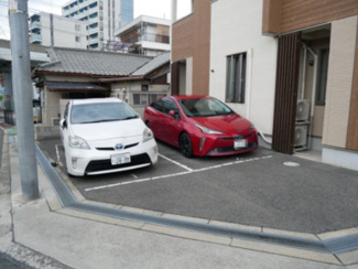 【駐車場】