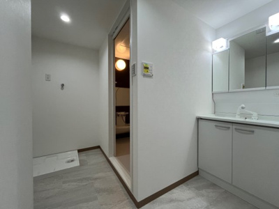 【ランドリースペース】 | ライオンズマンション西鈴蘭台第２ | 清潔感のある洗面所です。