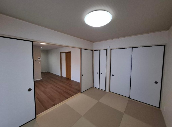 富田林市伏山　リフォーム済み戸建ての和室