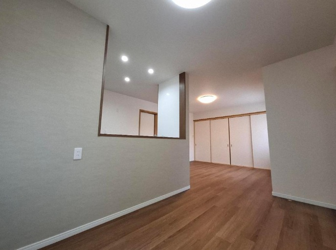 富田林市伏山　リフォーム済み戸建ての居間・リビング