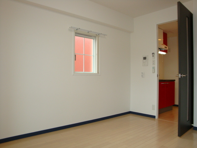 ビガーポリス133宝塚の居間・リビング