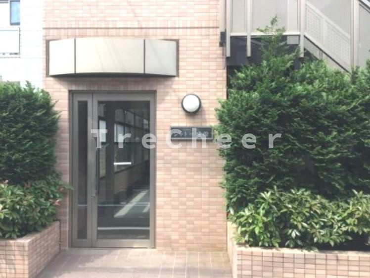 シャトー晴偕のエントランス