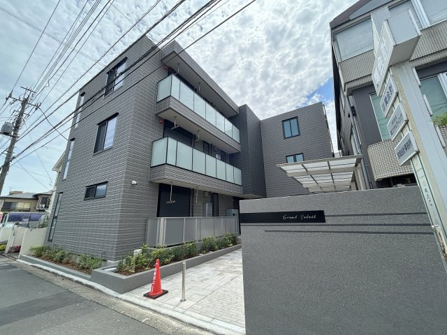 グランソレイユの外観