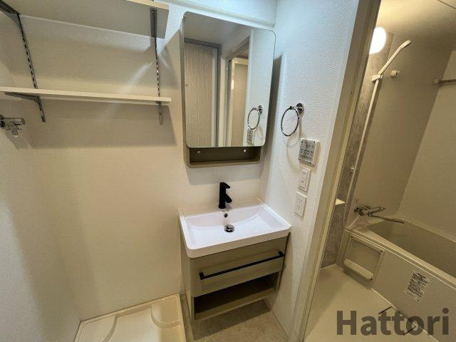 ArtizA緑地公園の独立洗面台