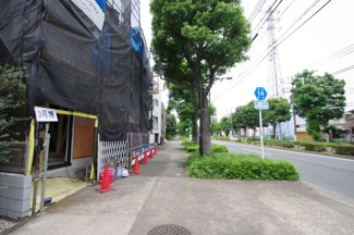 【前面道路含む現地写真】