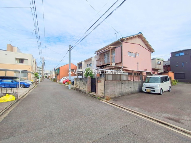 天塚町1期の前面道路含む現地写真