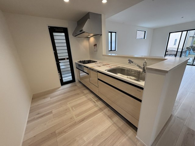 【キッチン】 | 大野城市南ヶ丘6丁目3期　1号棟（全4棟）【仲介手数料無料・0円】 | 施工例。施工例は完成時と異なる場合があります。