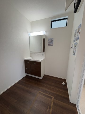 【洗面所】 | 大野城市南ヶ丘6丁目3期　2号棟（全4棟）【仲介手数料無料・0円】 | 施工例。施工例は完成時と異なる場合があります。