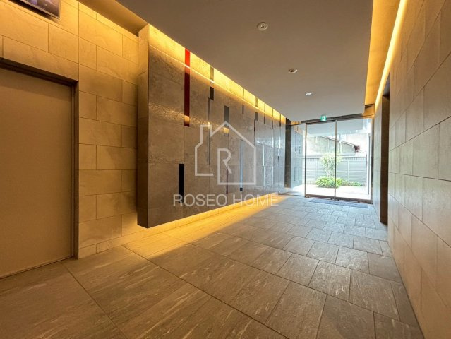 セファ上本町のエントランス