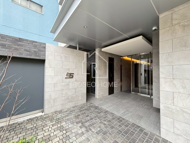 セファ上本町のロビー