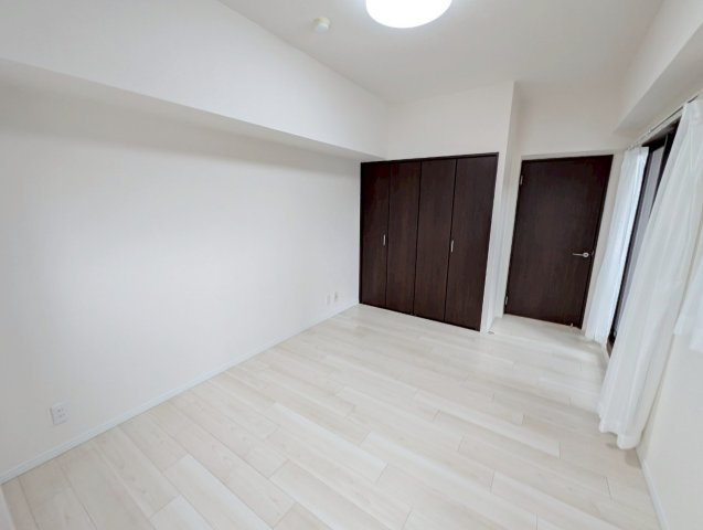 プラネシア星の子釜座御池の洋室