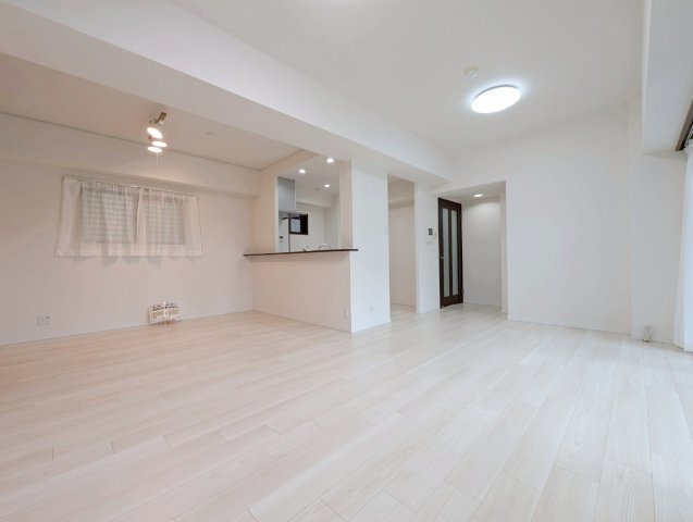 プラネシア星の子釜座御池の居間・リビング