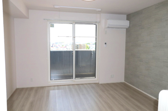 ロータスヒルAの洋室|専用の収納スペースです