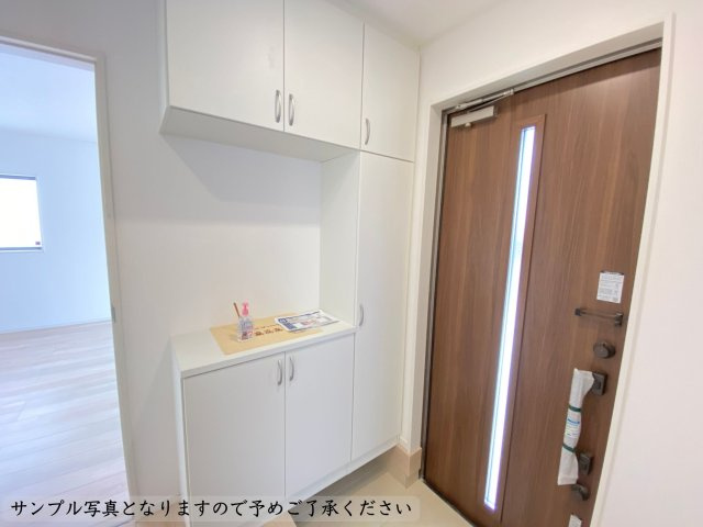 CGうるま市天願第2-3号棟の玄関|サンプル写真となりますので予めご了承ください。