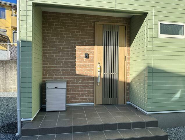 富士市原田滝上　新築戸建　全１棟　A棟の玄関|広いエントランス