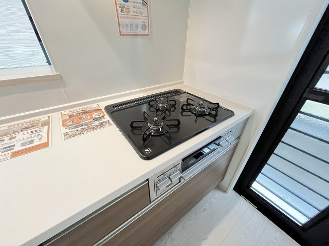 【キッチン】 | 大野城市南ヶ丘6丁目3期　4号棟（全4棟）【仲介手数料無料・0円】 | 施工例。施工例は完成時と異なる場合があります。