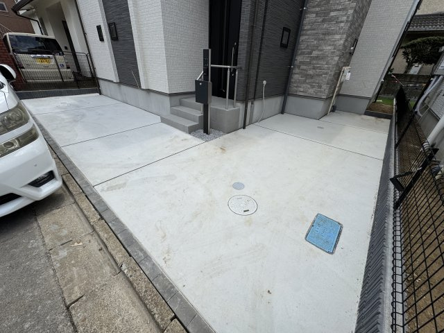 松戸市平賀新築戸建【殿平賀小学校：8分】の駐車場|2号棟駐車スペース・2台駐車可
