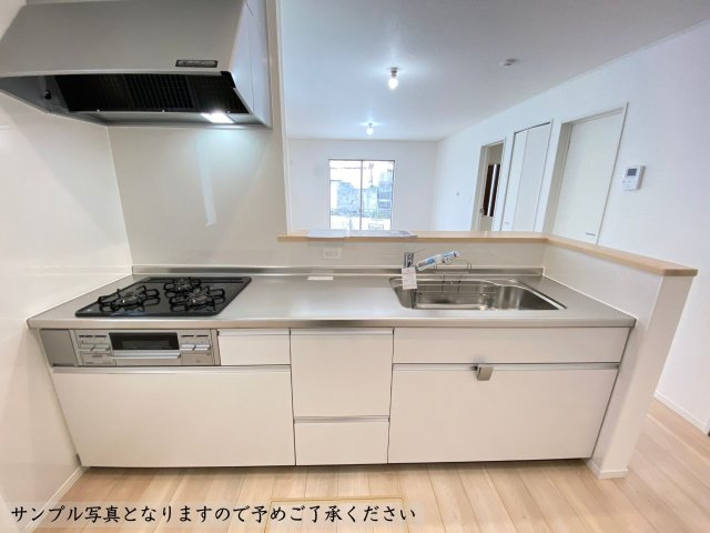 CGうるま市石川東山本町第5-1号棟　＼☆ご成約時キャッシュバック☆／のキッチン|サンプル写真となりますので予めご了承ください。