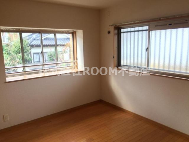 ユーミーブライトの洋室