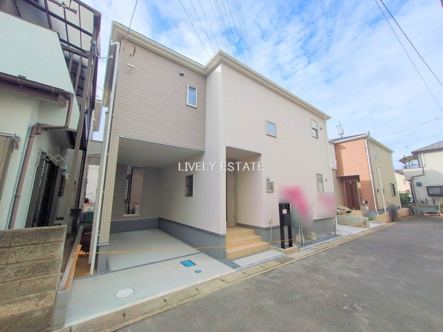 越谷市大字大里 新築分譲住宅の外観