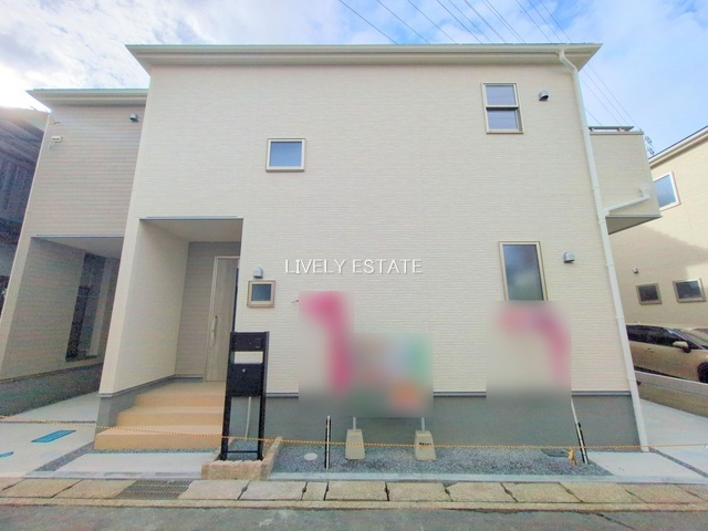 越谷市大字大里 新築分譲住宅の外観