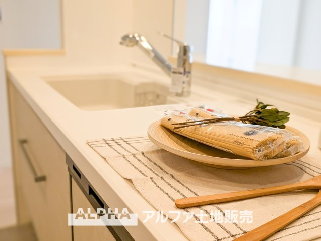 ライオンズマンション昭島第2のキッチン|【Life without end】
◆心地よさを求めて◆終わりのない暮らしづくりはキッチンから始まる。食事は暮らしの中でとても重要。お洒落なキッチンを使用すれば空間の居心地良さが変わる。