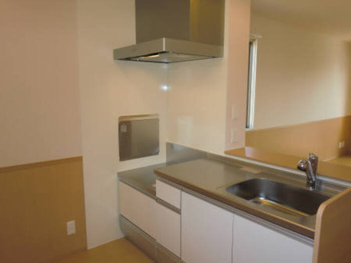 Lienのキッチン|リビングを見渡せる人気の対面式キッチンです。