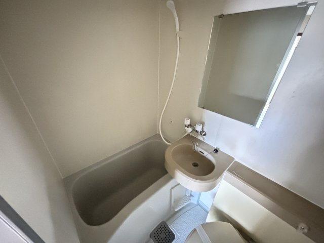 進正東大前コーポの浴室|※別号室参考写真