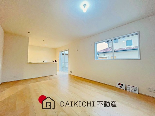 【居間・リビング】 | 鴻巣人形3丁目　リーブルガーデン　新築戸建　全1棟　1号棟