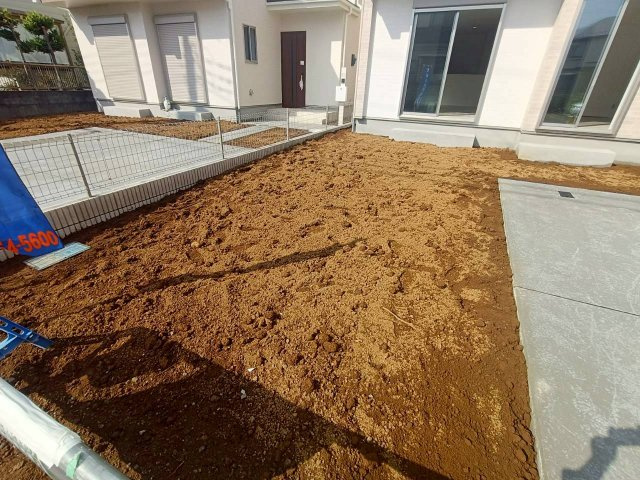 吉川市　中曽根1丁目　新築戸建　全2棟の庭|砂場やビニールプールで“おうち公園”が完成