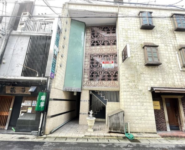  寿司安分店ビル