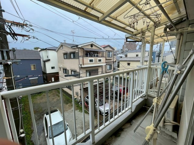 枚方市南中振２丁目のバルコニー