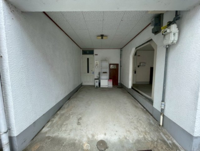 枚方市南中振２丁目の駐車場