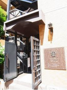 ダイアパレス御苑前のエントランス|ダイアパレス御苑前