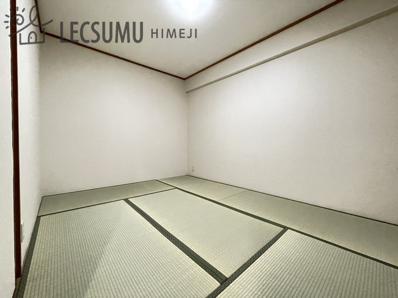 ネオハイツ姫路アメニティ228の和室