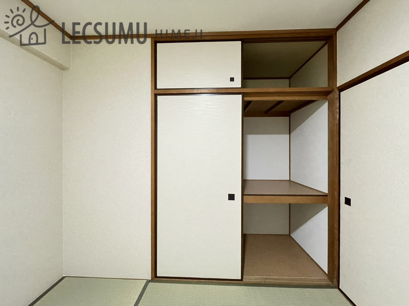 ネオハイツ姫路アメニティ228の和室