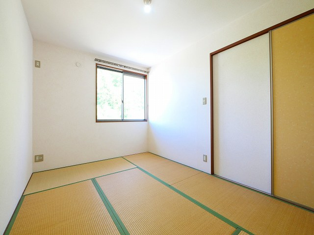 カサグランデ（六条）の和室