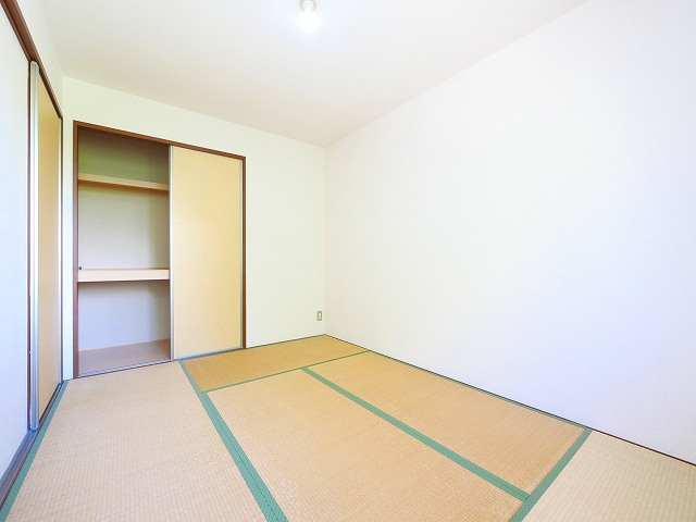 カサグランデ（六条）の和室