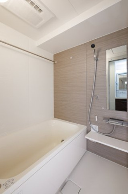 【浴室】 | フィシオ飯田橋 | ※写真は同タイプ住戸です。