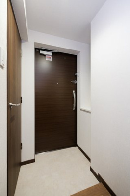 【玄関】 | フィシオ飯田橋 | ※写真は同タイプ住戸です。