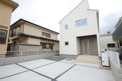 【外観】 | 三郷市早稲田3丁目新築戸建て | 駐車スペース並列2台可能