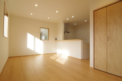 【居間・リビング】 | 広木1丁目　床暖房付き☆新築戸建