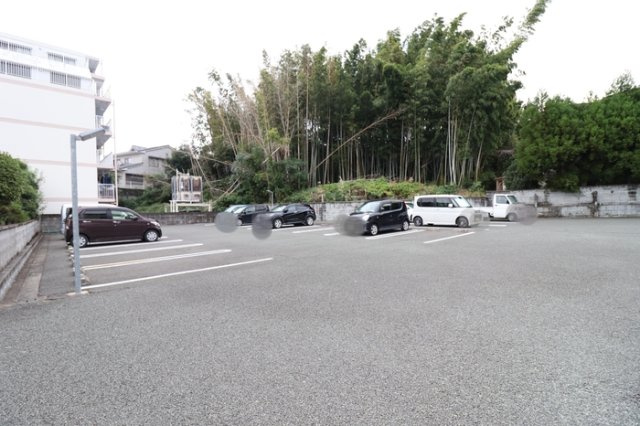 熊本市西区島崎２丁目のアパートの駐車場
