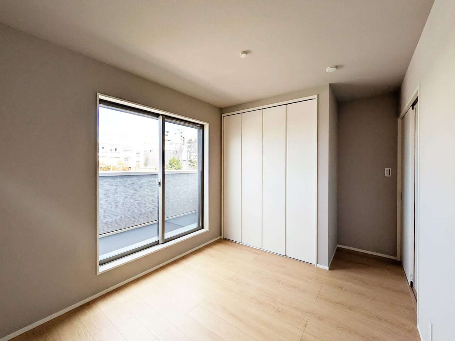 武庫元町１丁目新築戸建の洋室