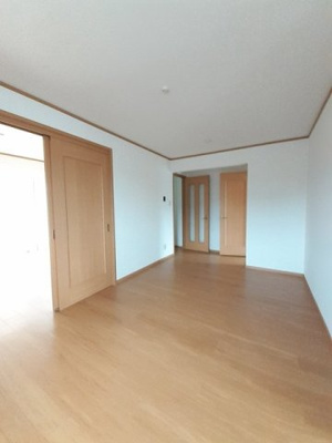 【居間・リビング】 | ラヴィリントスＡ | ゆったり過ごせる居間です