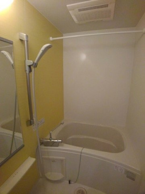 【浴室】 | ラフィネ　ロジュマン | 日々の疲れを癒すお風呂付です