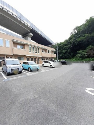 【駐車場】 | ペスカ | 駐車場があるので、車を買う予定の方も安心です